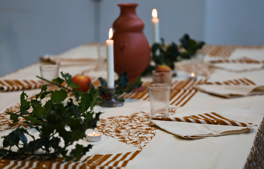 «Whispers of Rust» tablecloth